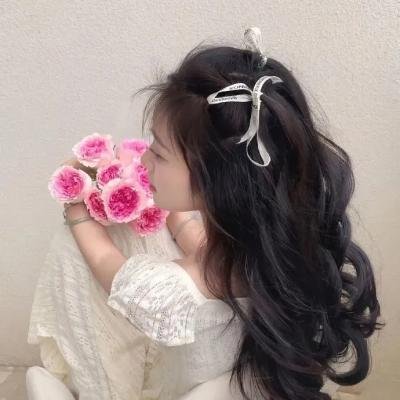 穷得漂亮海报