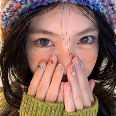 不脱袜的人海报